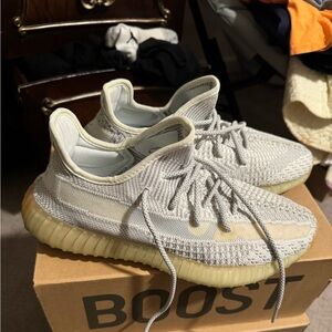 Yezzy 350 YESHAY